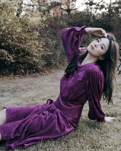 宋慧乔真是美到骨子里了,波波头短发减龄俏皮,长发造型优雅浪漫
