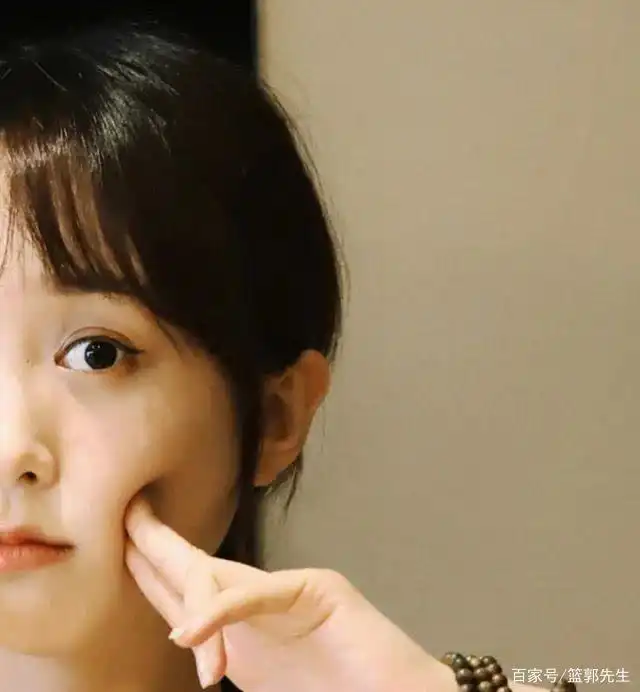 cba美女主播拜月宁晒照,卖萌装可爱,少女气息十足,很撩人了