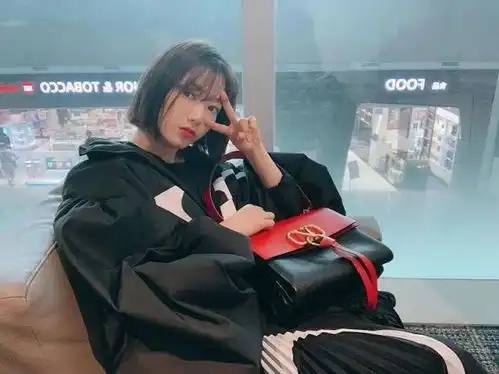 不会用卷发棒这个一刀切的发型适合你,高级气质又减龄