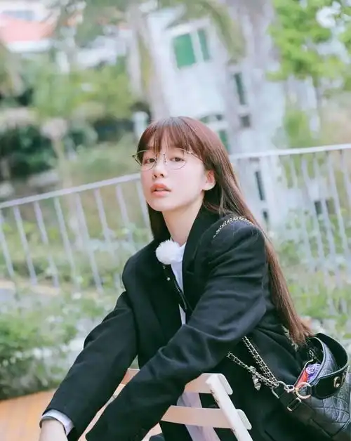 暗黑酷炫女生头像徐梦洁