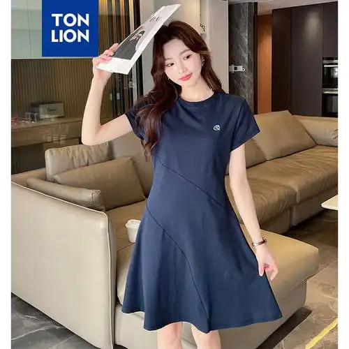 伊芙丽eifini伊芙丽简约职场质感精致白蓝条纹衬衫连衣裙女2024夏装长裙白色15580as