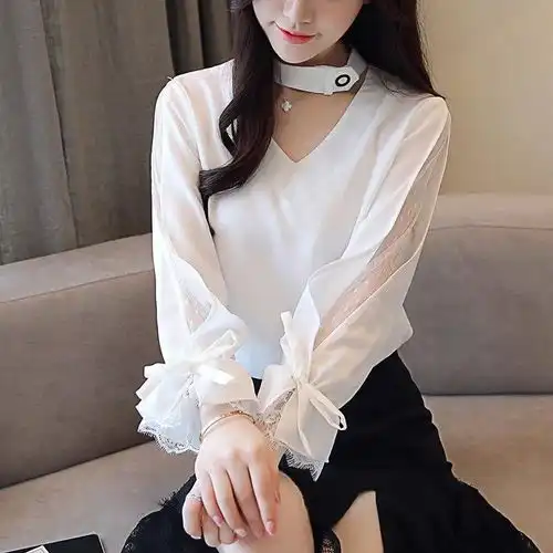 小姨是个时髦精,刚入秋就穿这样的精致小衫,出门走哪都夸衣品好