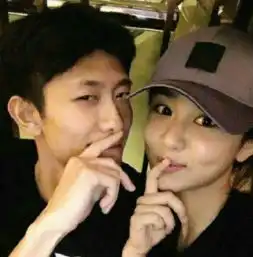 有没有张一山杨紫狂吻的图片