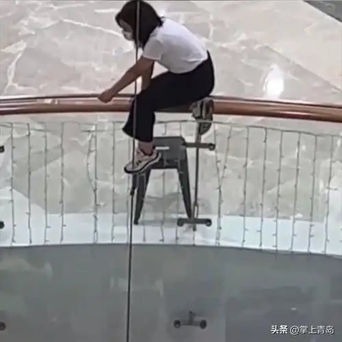 女生纯欲头像跳楼