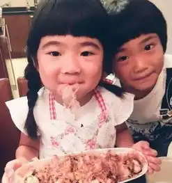 长大了王诗龄美了,天天腿长了,grace和joe像了