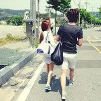 既已牵了手那么这一生都不打算放qq情侣头像我要个性网