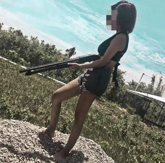 翼装飞行女大学生尸体找到降落伞未打开,未带gps错过最佳救援期