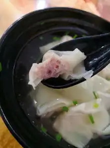 淘宝把人民广场的沙县小吃改成了pink网红店原来是偷穿骚粉裙的村头糙汉