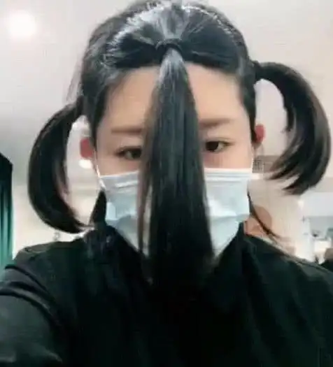 美女自创2020潮流发型,以为是手残党,结果全场你最美