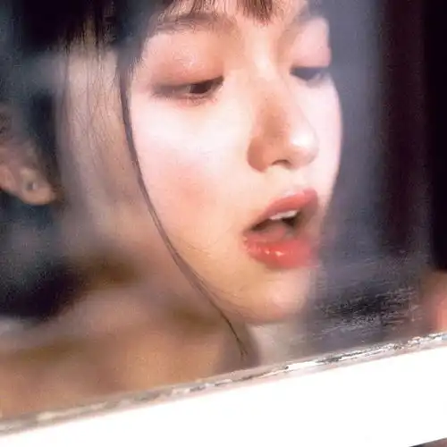 女生头像心怀浪漫宇宙