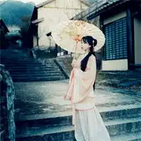 古风气质美女意境头像,我在雨中等你
