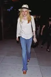 一顶在头,上班也像度假