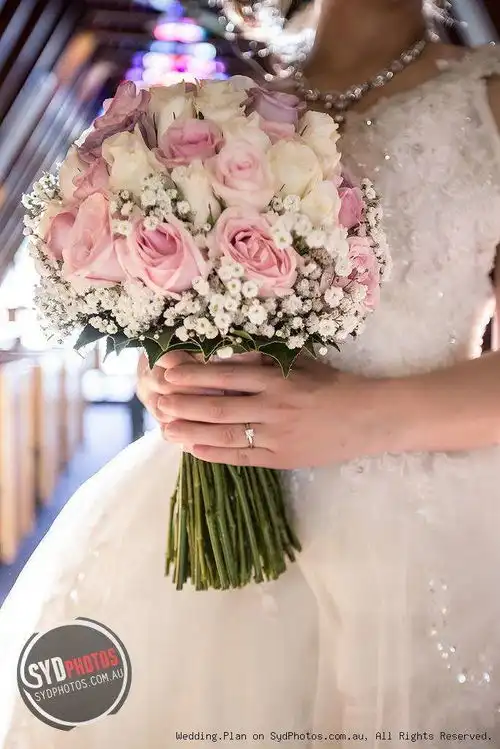 少女心爆棚的那抹粉,在婚礼上如何搭配