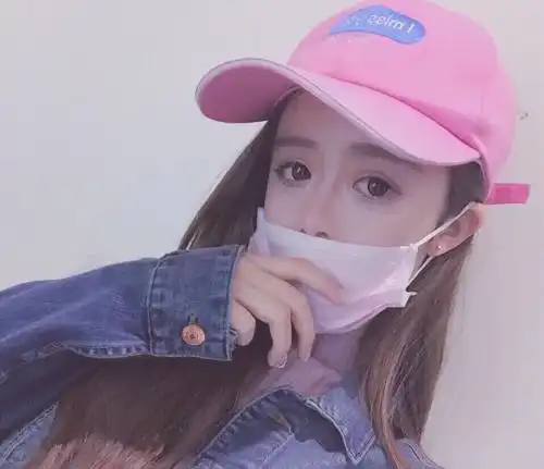 女生真人头像戴口罩学生