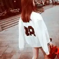 女孩牛仔裤图片微信背景图大全微信头像图片大全