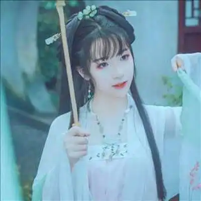 古风头像女唯美淡雅仙气十足的白衣古风女子图片