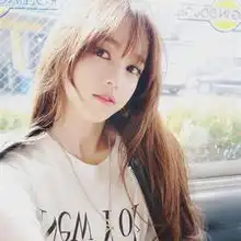 可爱的短发女孩头像真人