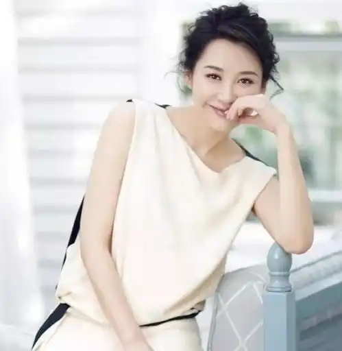 8位梨涡女神无人争锋,一颦一笑都甜到了心坎里,网友是心动啊