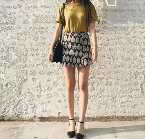 晚上饿了没东西吃,喝点花生油也高兴