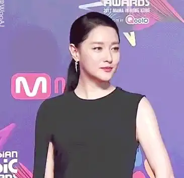 48岁大长今霸气复出宋慧乔让道身材好的女人无敌了