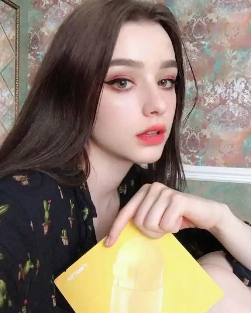 欧美劲爆女生头像可爱