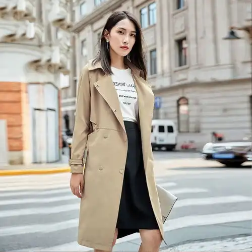 明星款中长风衣,配长裤帅气,搭裙子显瘦更有女人味