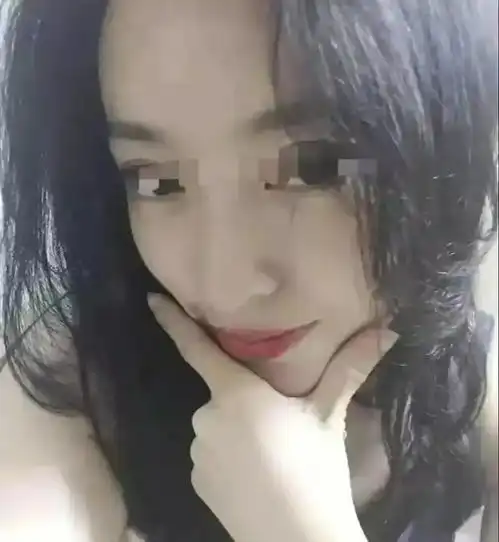 湖南女幼师出轨学生家长被原配游街律师原配行为涉嫌犯法