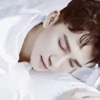 白衬衫男生头像高冷微信头像图片大全