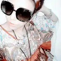 戴墨镜女生阿宝色头像