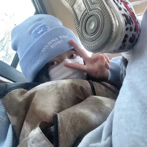 收集写给男朋友的温柔句子世界上有很多迷人的花,但我只喜欢有结果的树