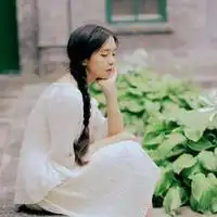 清新淑女感的女生空间头像悲恋时光回不到初始4