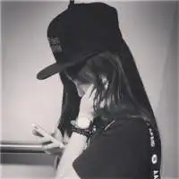 看着黑白的老照片想起了伤心的往事