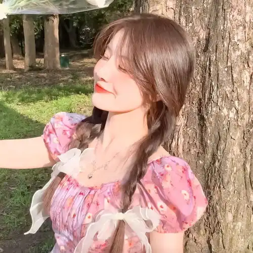 真人女生头像我想成为你最喜欢见到的和最不舍得说再见的那个人