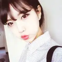 qq女生带字头像2014就像结痂的伤口又被人划开