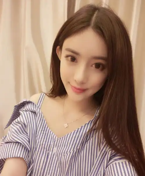 女头像网红栾萍