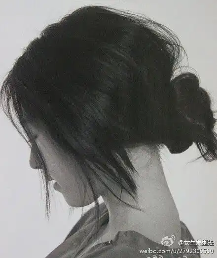 黑白女生头像头像图片慵