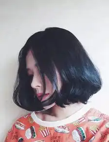 qq头像女短头发圆脸