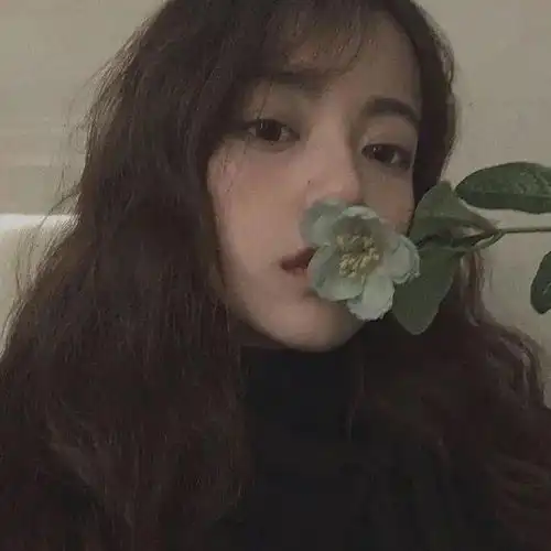头像我们把黑暗中跳舞的心脏叫做月亮