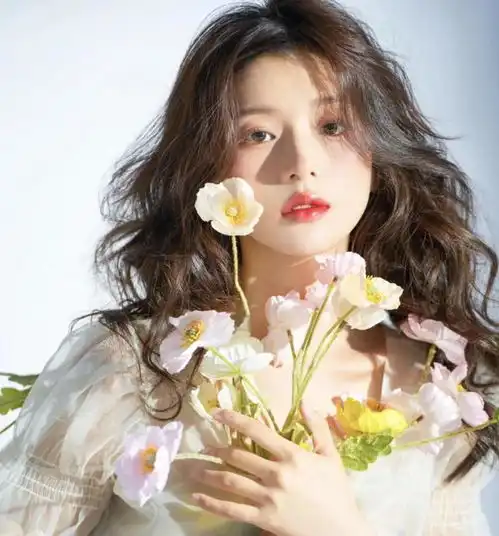 微信头像女生简约干净春