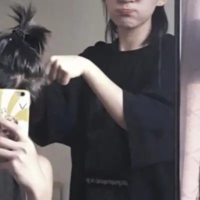 异性聊天女生总回复你3条消息,别再沉浸温柔乡,她贼烦你
