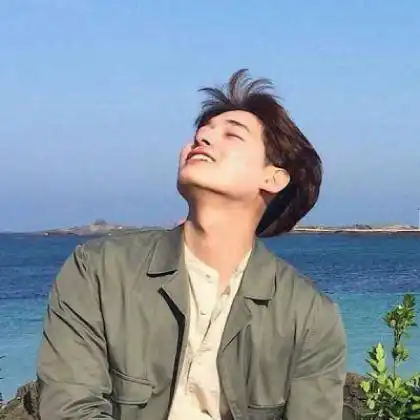 2020好看高颜值男生帅气头像小清新图片