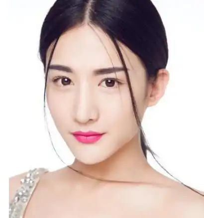 他被称为最美中国男人穿男装帅到让人嫉妒,女装美到让人嫉妒