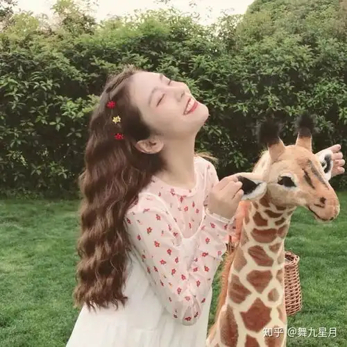 有没有好看的真人头像女