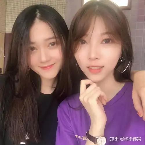 高中时素颜就好看的女生长大化妆后岂不是逆天吗