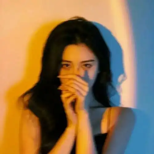 氛围感拉满的女生头像
