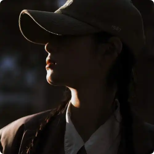 男生头像试图引起帅哥的关注