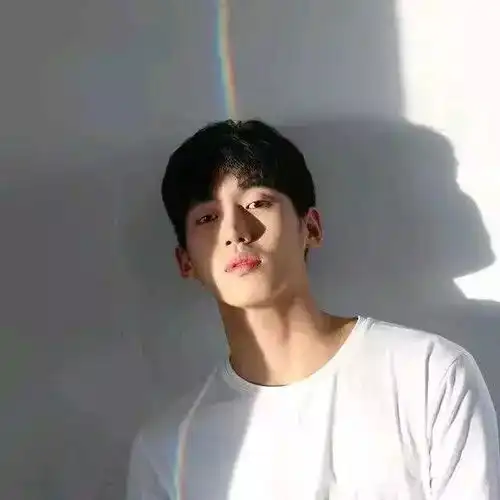 男人暗恋你的5大信号,别害羞了,发现2个果断表白