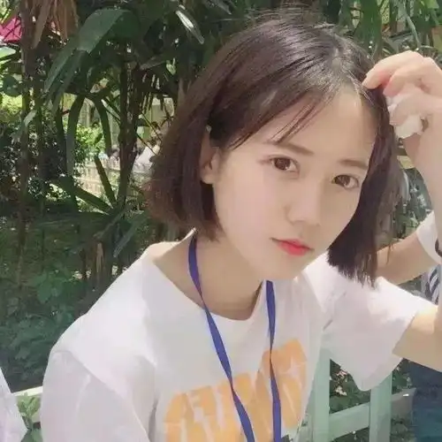 真人头像闺蜜二人海边
