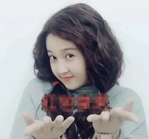 可爱小女孩头像大眼睛关