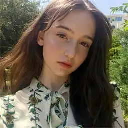 2018qq头像欧美女生简单气质高清图片靠谱的人从来不会让你等